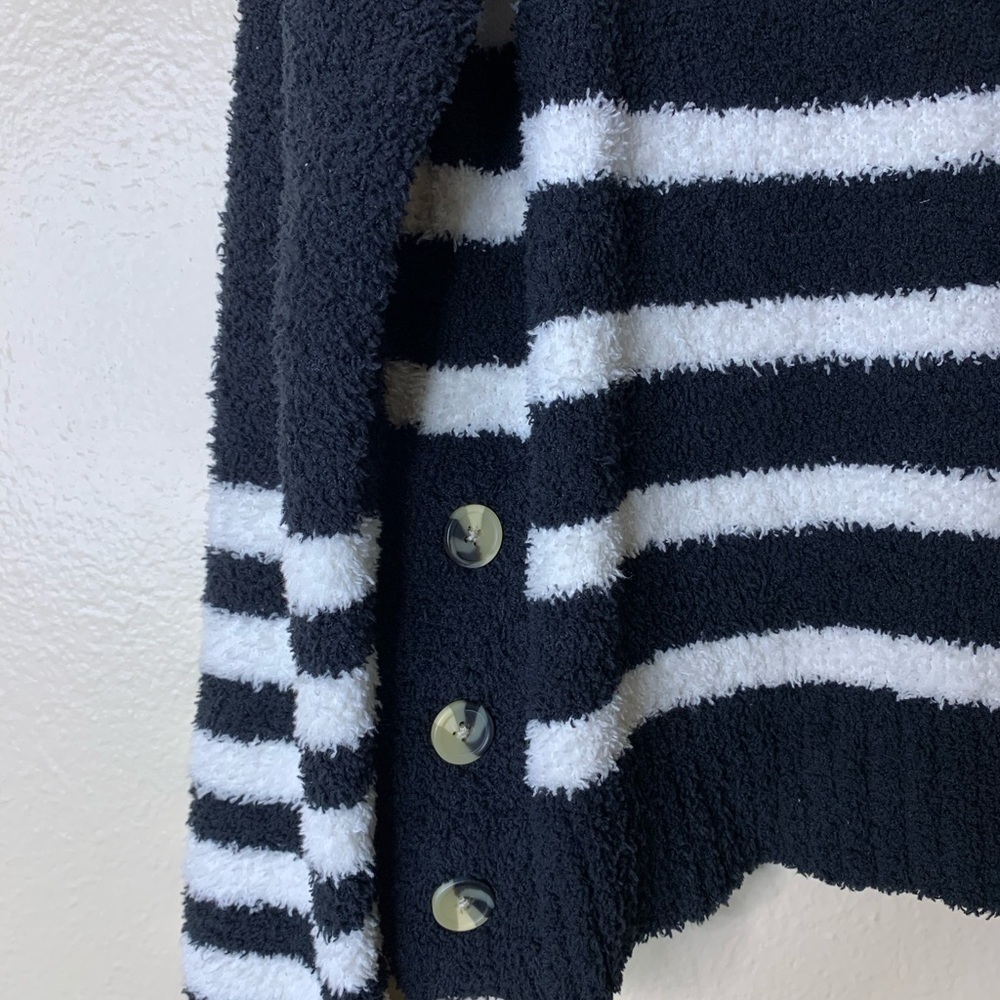 ALYA Sweater - Picture 3 of 8